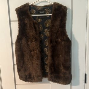 Sanctuary clothing faux fur brown vest s